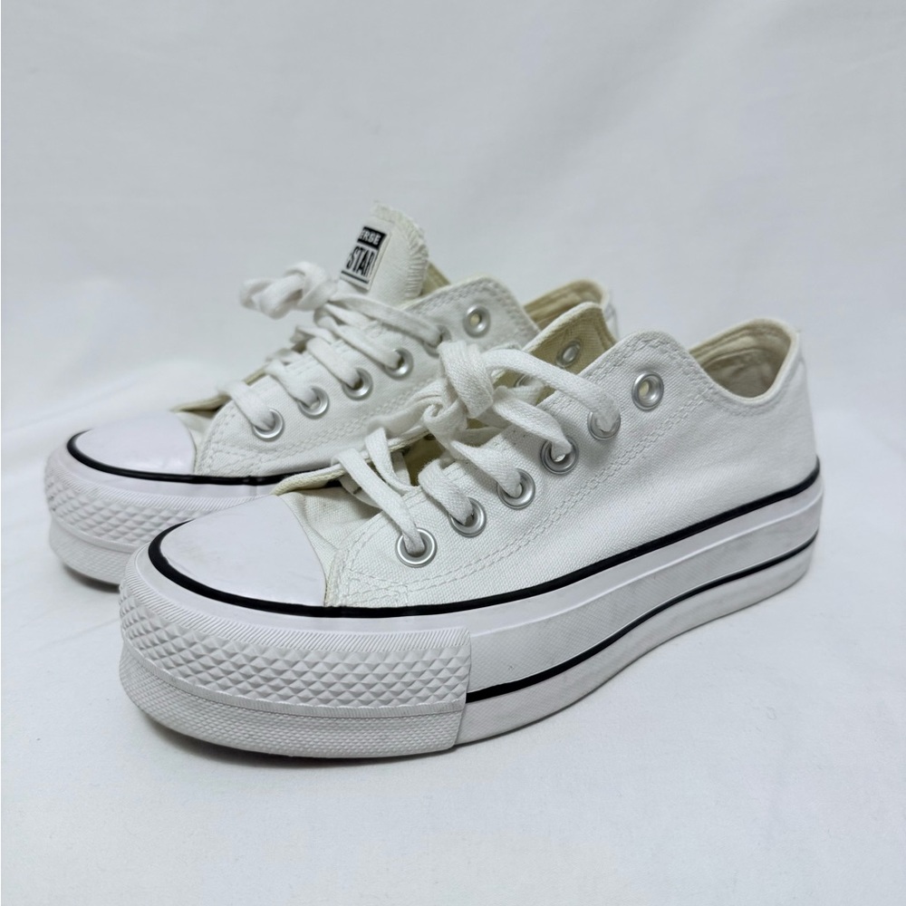 Chuck Taylor All Star Lift Platform Low-Top - Picture 2 of 7